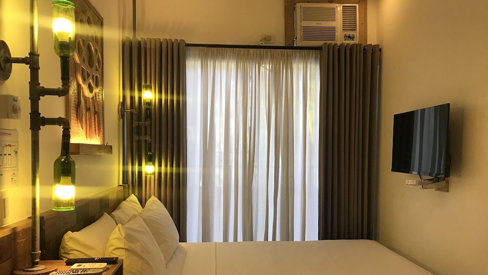 Containers By Eco Hotel Tagaytay 39/66
