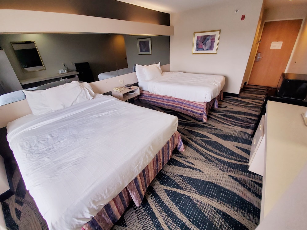 Americas Best Value Inn Suites Racine 6/27