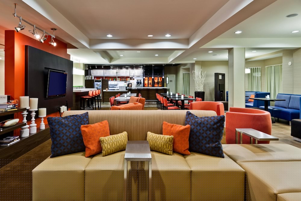 Courtyard by Marriott Chicago Southeast/Hammond 16/26
