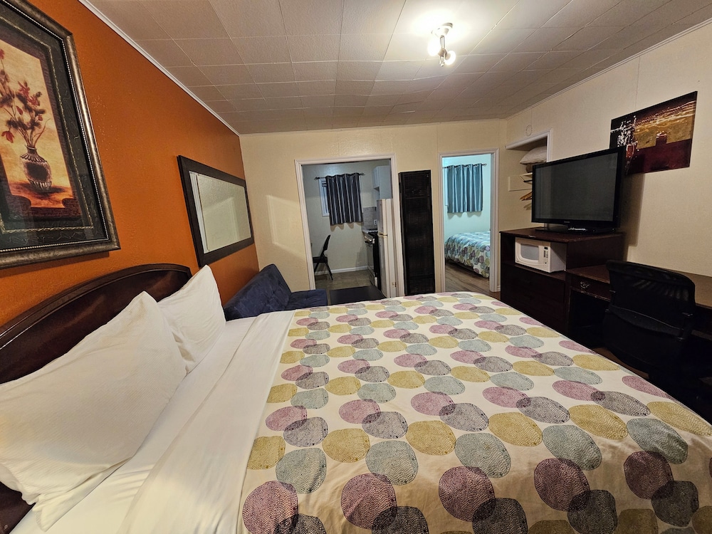 Parkway Motel & European Lodges 10/64