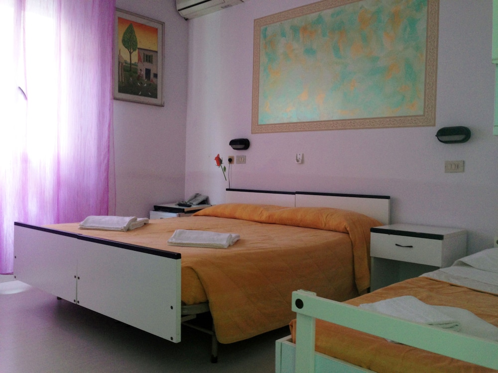 Hotel Leonardo &amp; Residenza Marconi 24/50
