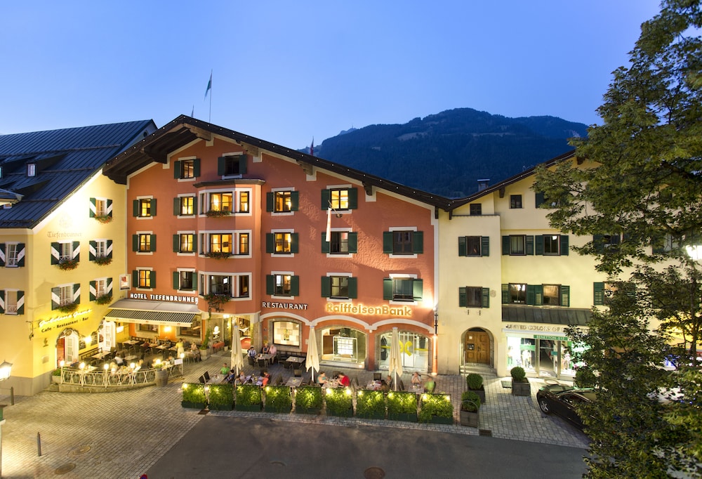 HOTEL TIEFENBRUNNER 4/66