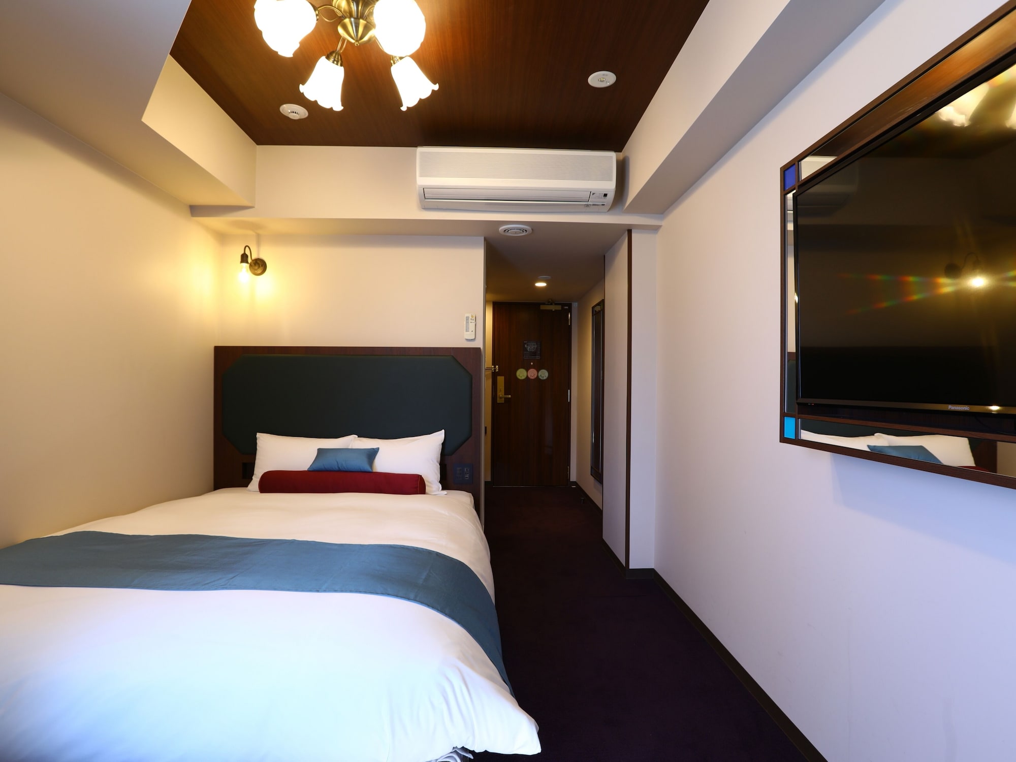 PREMIER, QUEEN BED
