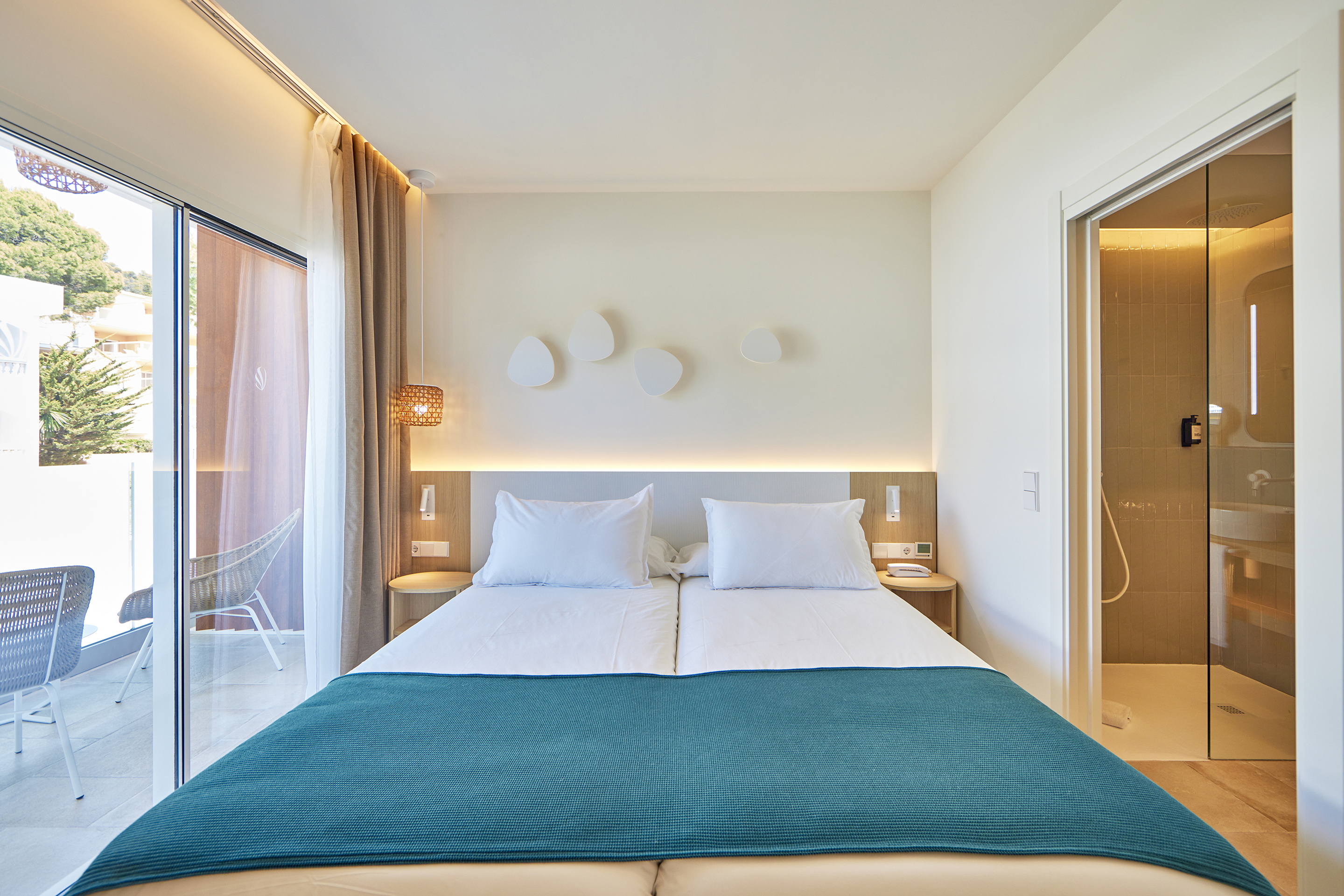 Standard, Single, Double Bed