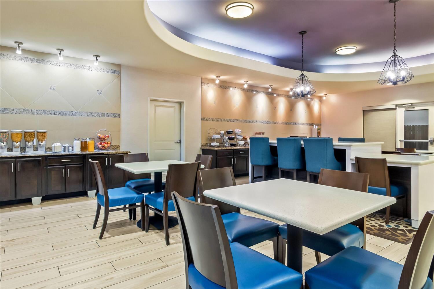 La Quinta Inn & Suites by Wyndham Houston Energy Corridor 33/61