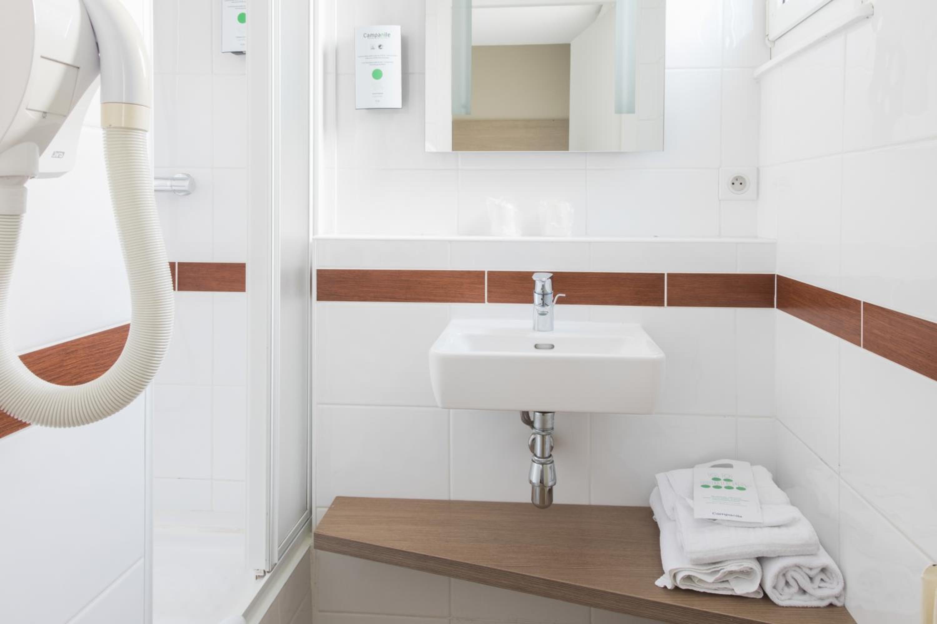 غرفة بسرير مزدوج، Campanile Epinal Centre - Gare 9/9