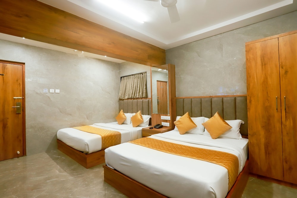Hotel Karishma 8/26