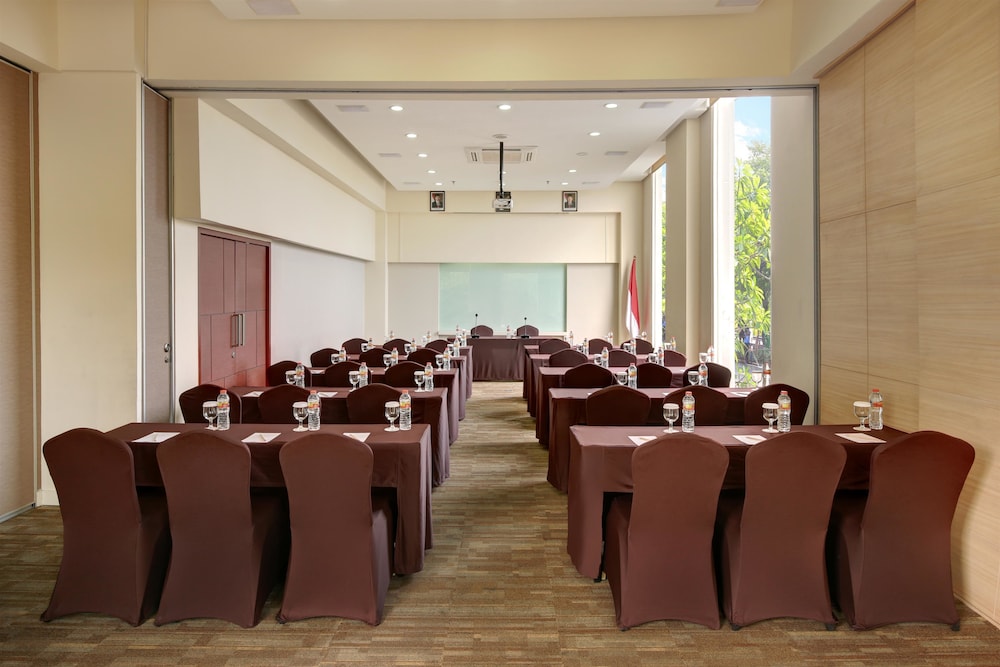 Kyriad Hotel Airport Jakarta 34/41