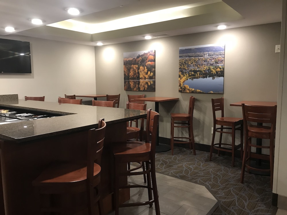 Americinn By Wyndham Winona 33/40