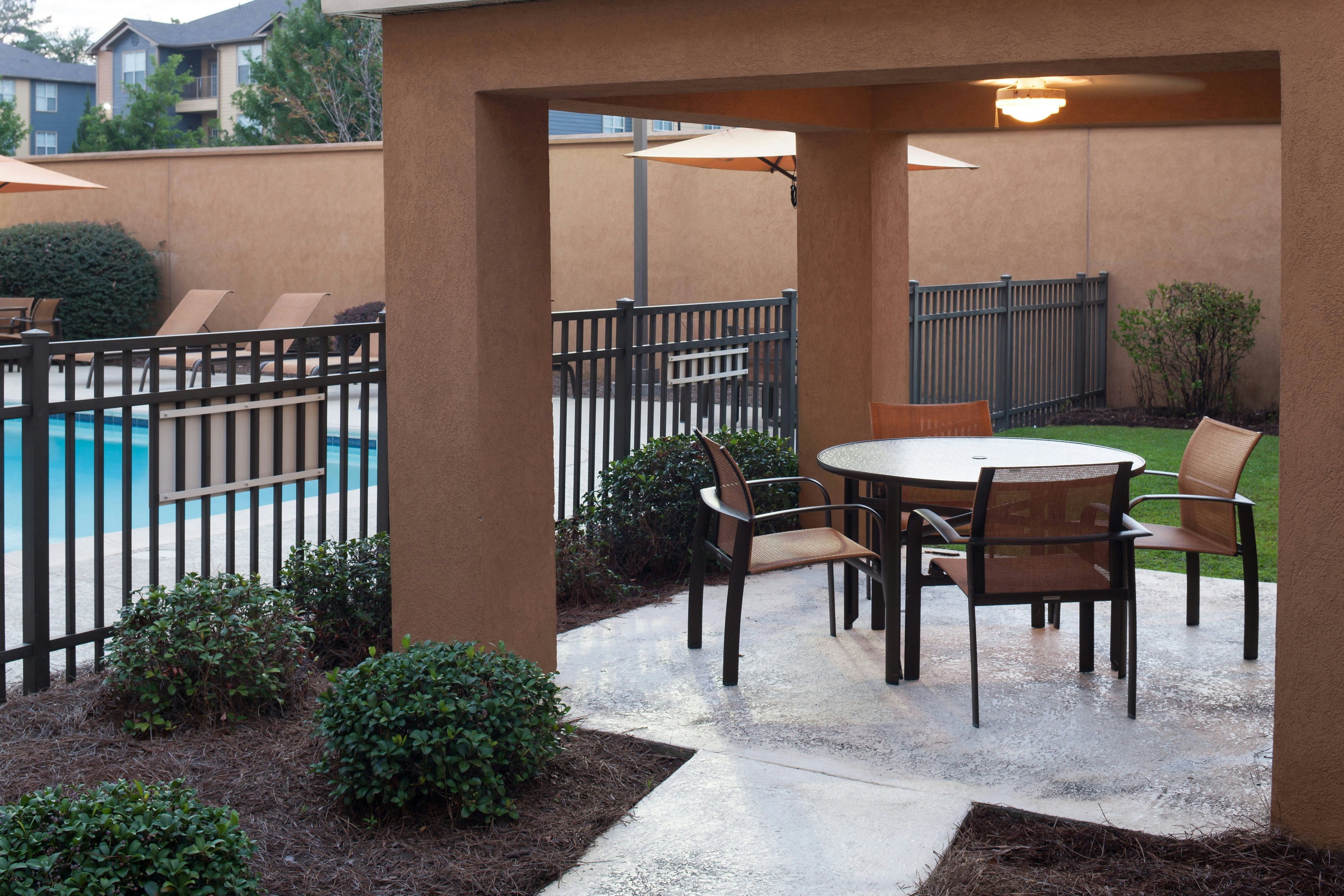 Courtyard by Marriott Hattiesburg 24/42