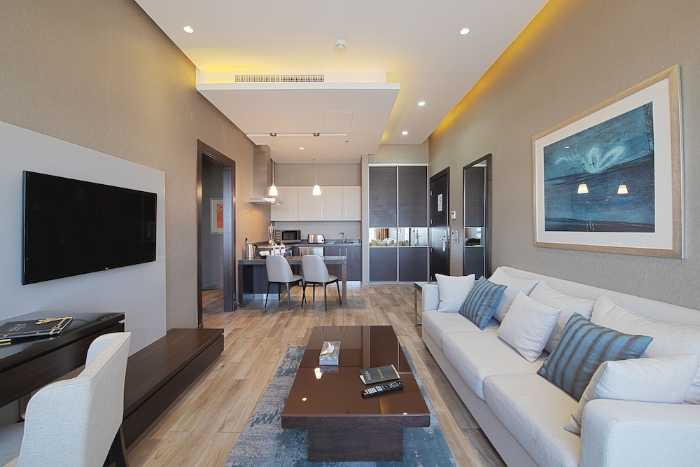 The House Boutique Suites 47/68