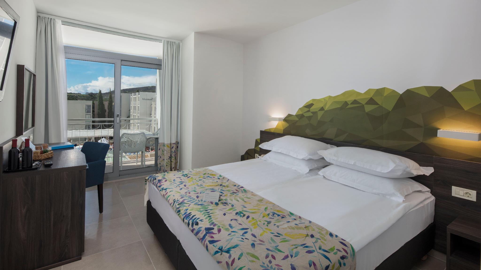 Room, Double Bed, Side Sea View