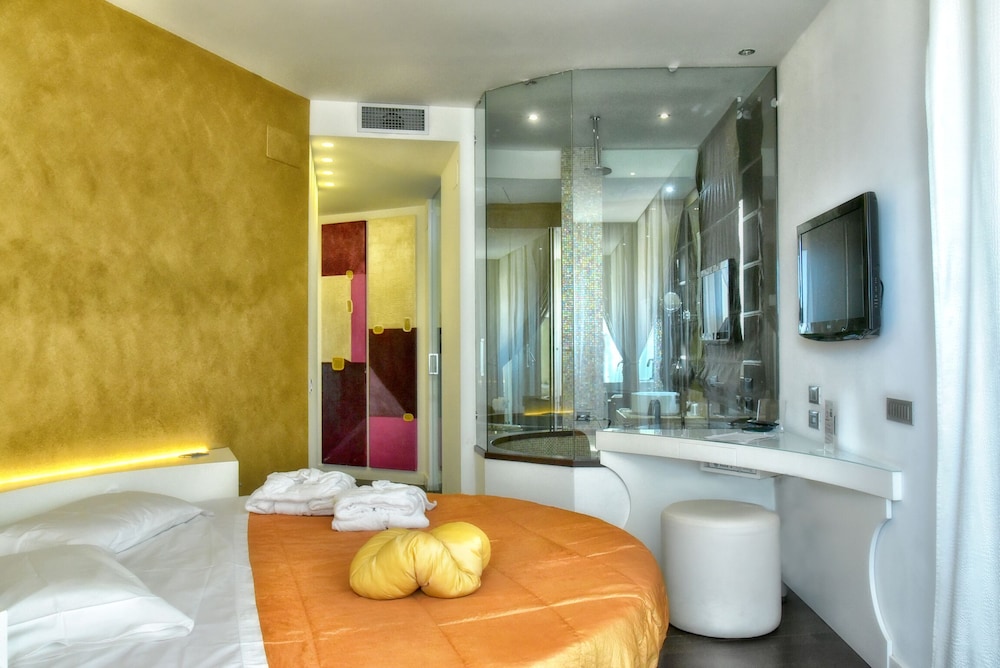 Hotel Exclusive 58/84