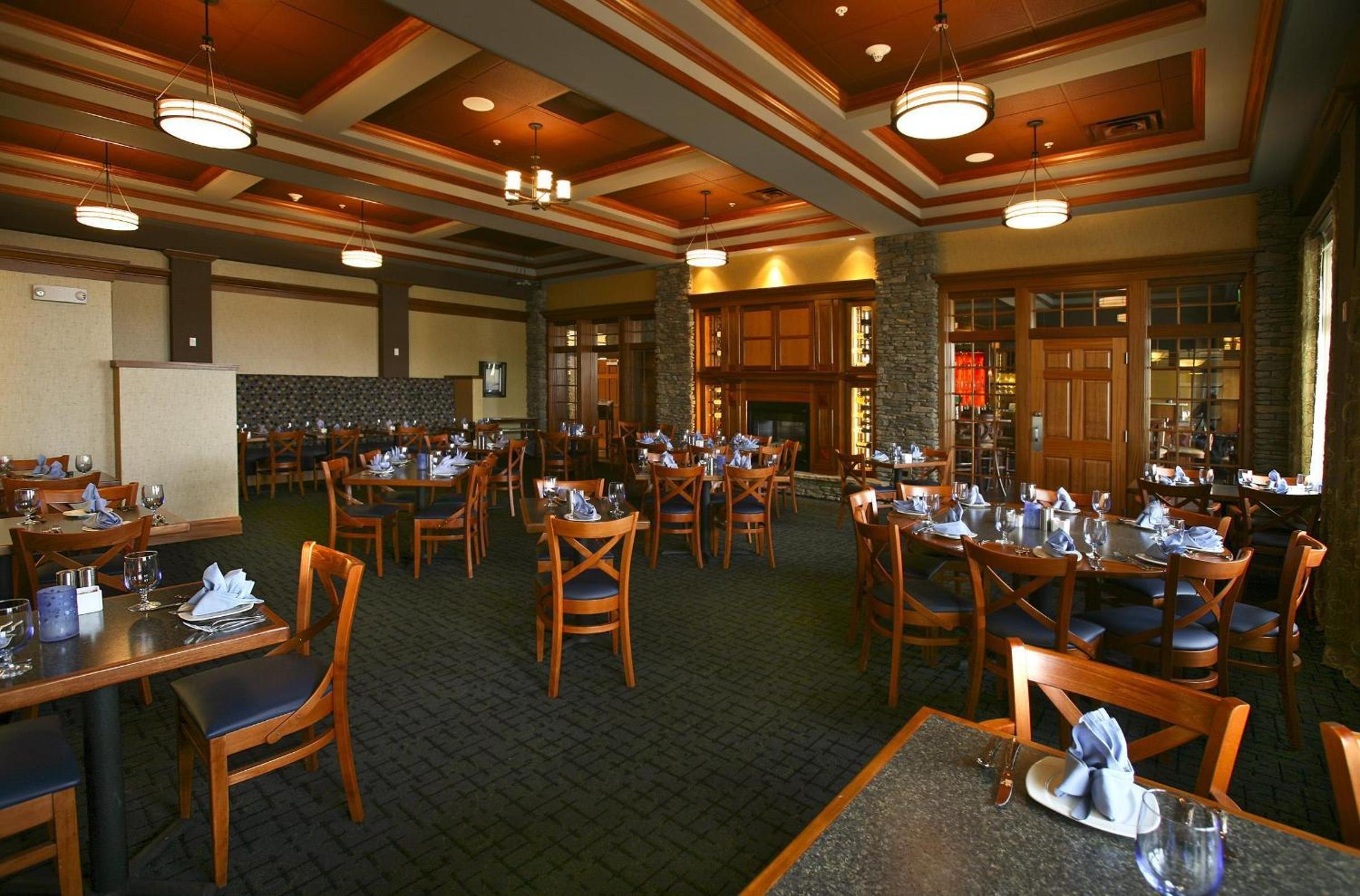 Watkins Glen Harbor Hotel 20/34