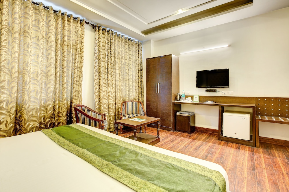 Treebo C T International, Delhi 14/26