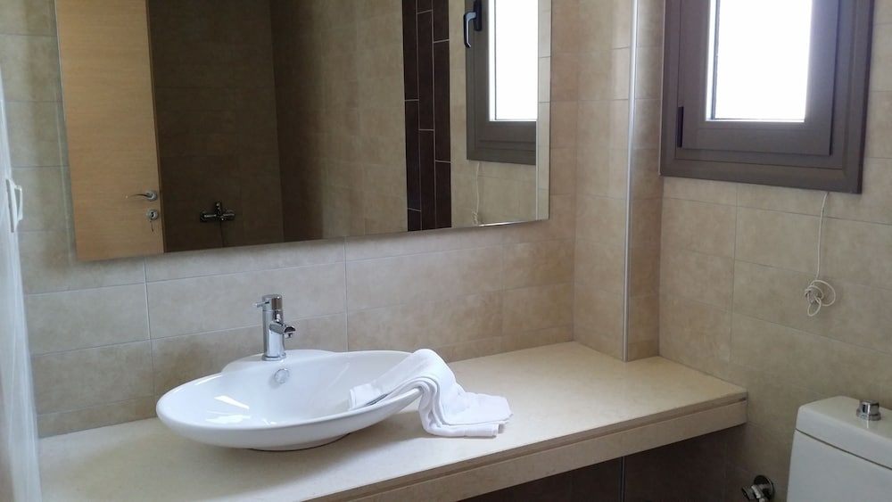 Niovi Boutique Apartments 28/30