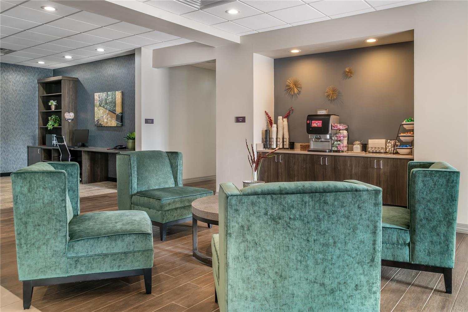 Best Western Plus Wayland Hotel 8/32