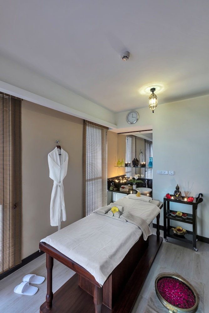 Club Mahindra Virajpet 29/74