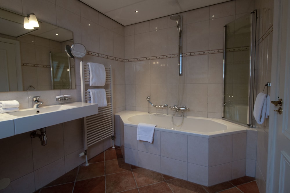 Grand Hotel De Draak and Residence Dagmara 22/43