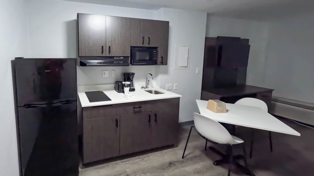 Studio6 Brownsville, TX 43/62