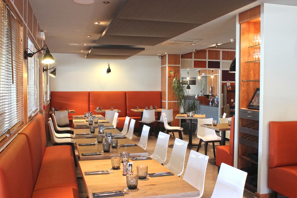 Brit Hotel Brasserie Du Cap 35/49