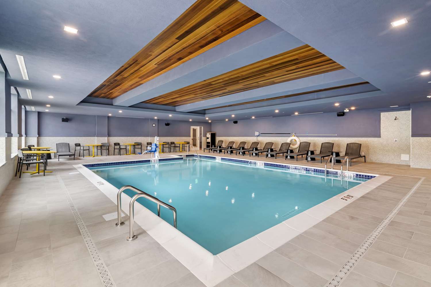 Cambria Hotel North Conway 14/27