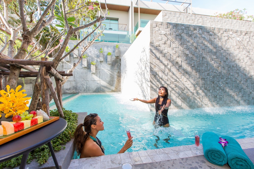 AtEase Phuket Patong 40/82