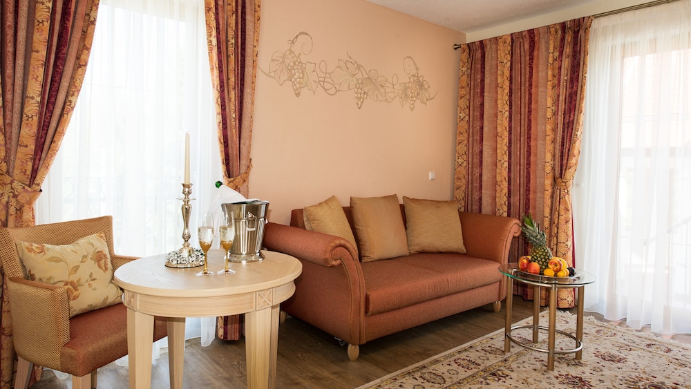 Hotel Rebstock 27/49