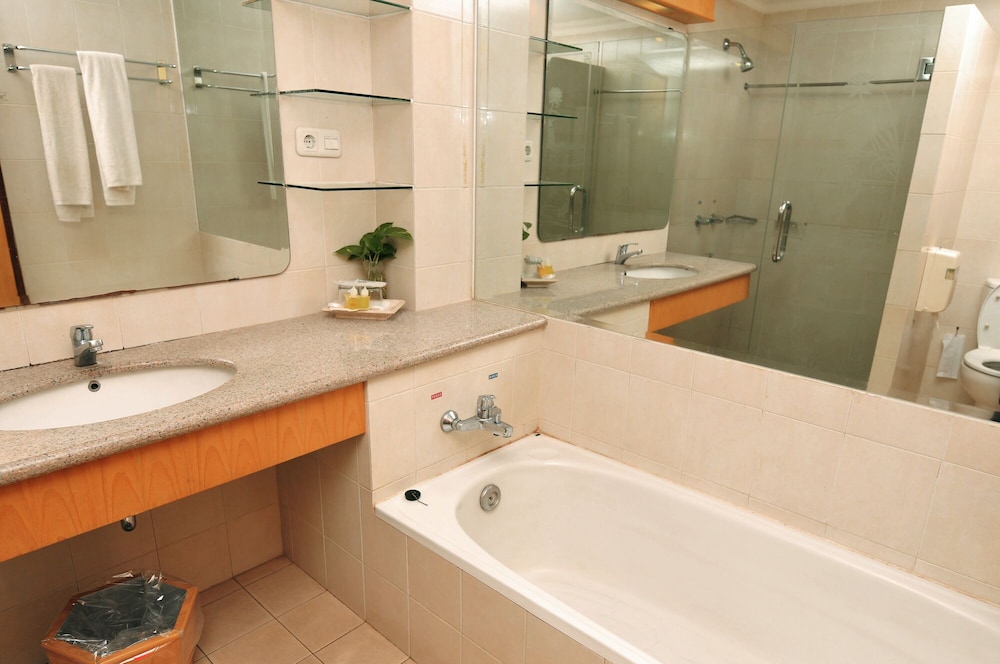Grande Hotel Lampung Powered by Archipelago 32/32