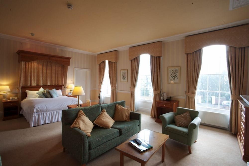 The Crescent Hotel 34/61