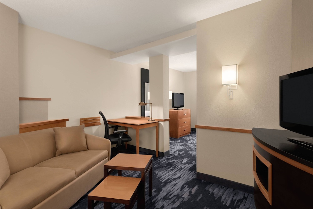 Fairfield Inn And Suites Tupelo 27/44