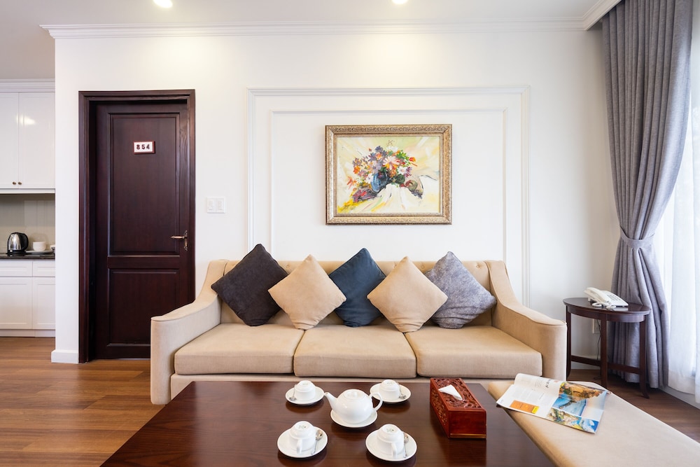 Hoang Ngoc Beach Resort 63/87