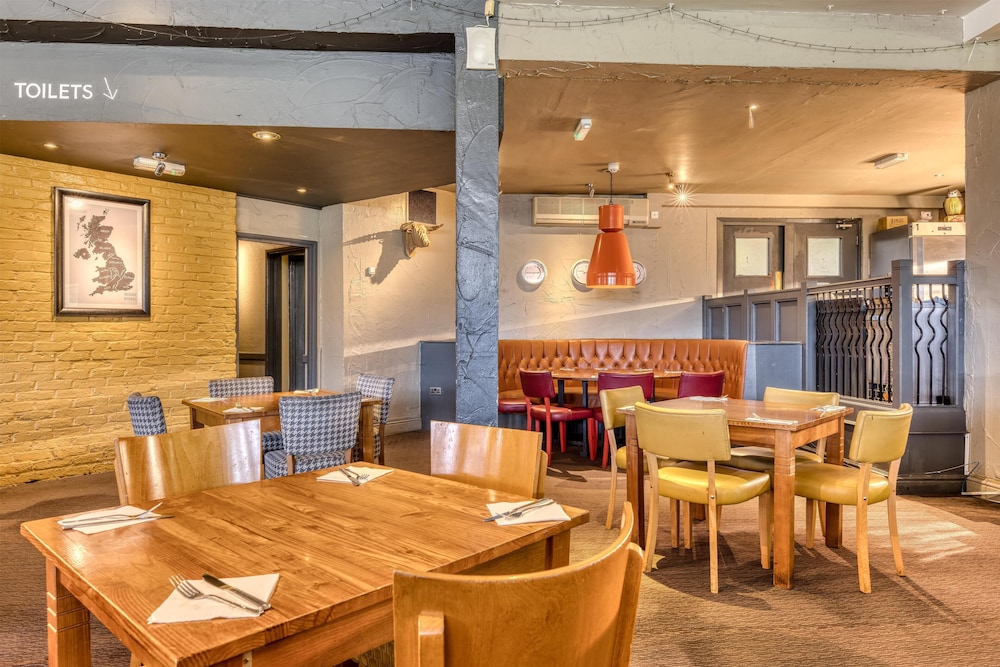 Premier Inn Basingstoke West (Churchill Way) hotel 21/37
