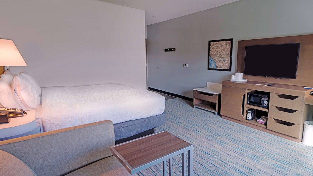 Hampton Inn Riverside Downtown Ca 14/46