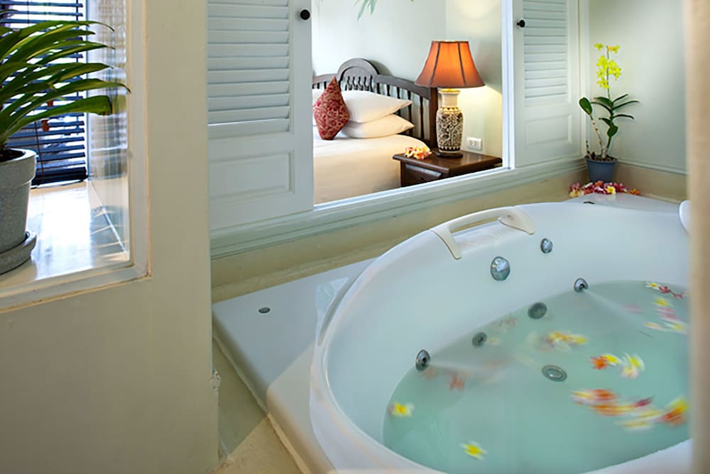 Ping Nakara Boutique Hotel & Spa 50/50