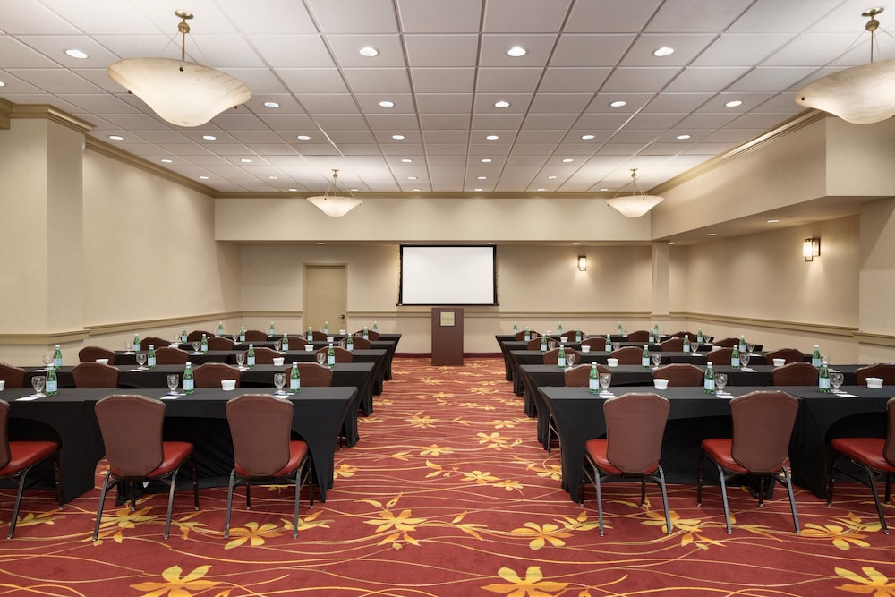 Spark by Hilton Germantown Washington DC North 23/25