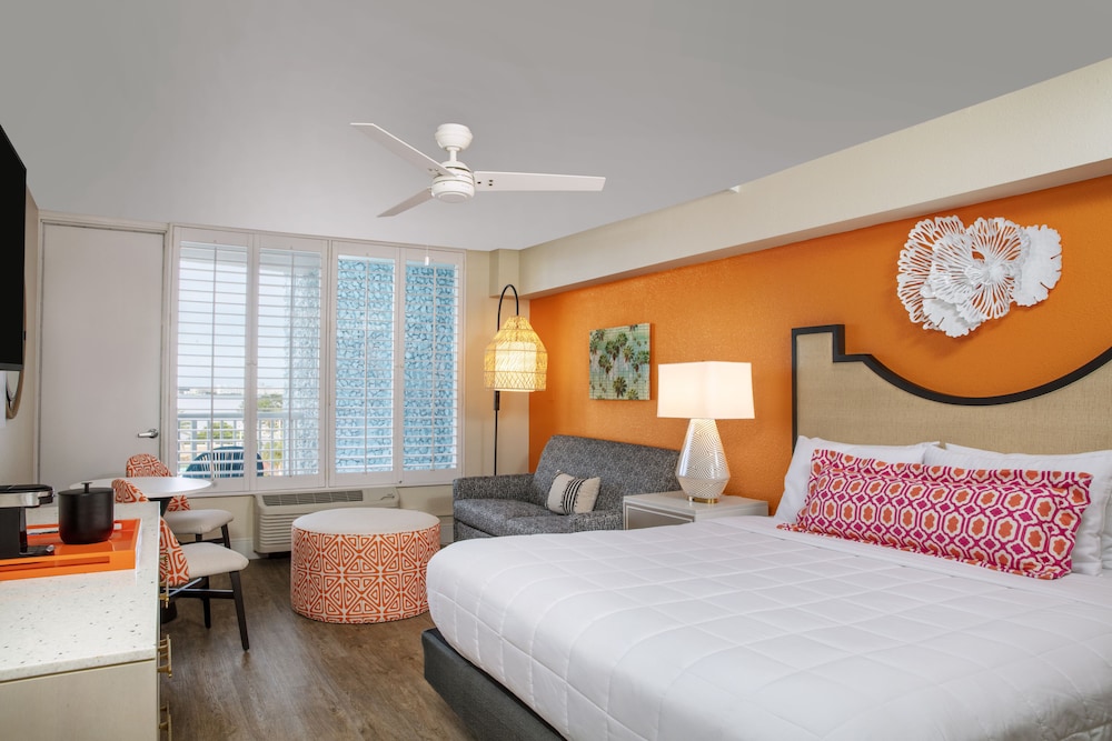 Bellwether Beach Resort 8/54