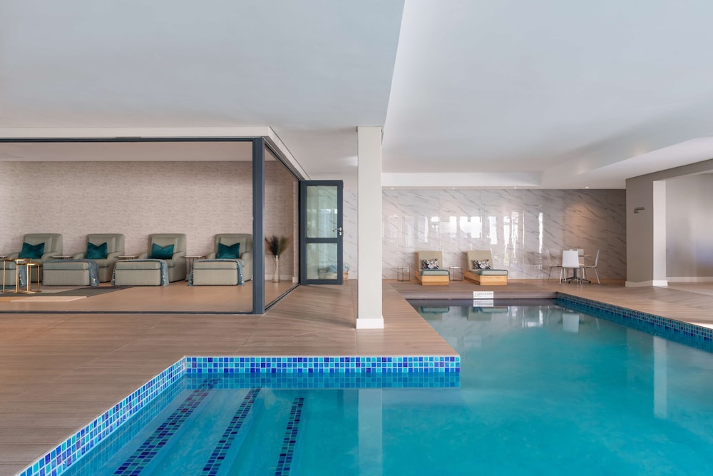 Radisson Hotel & Convention Centre Johannesburg, O.R. Tambo 20/50