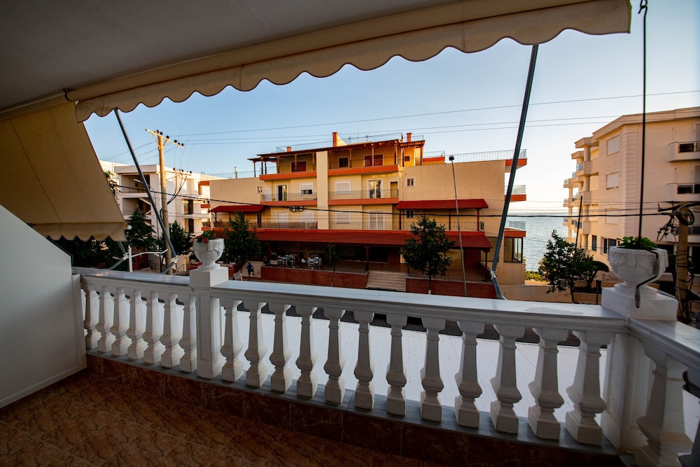 Hotel Primavera 1/50