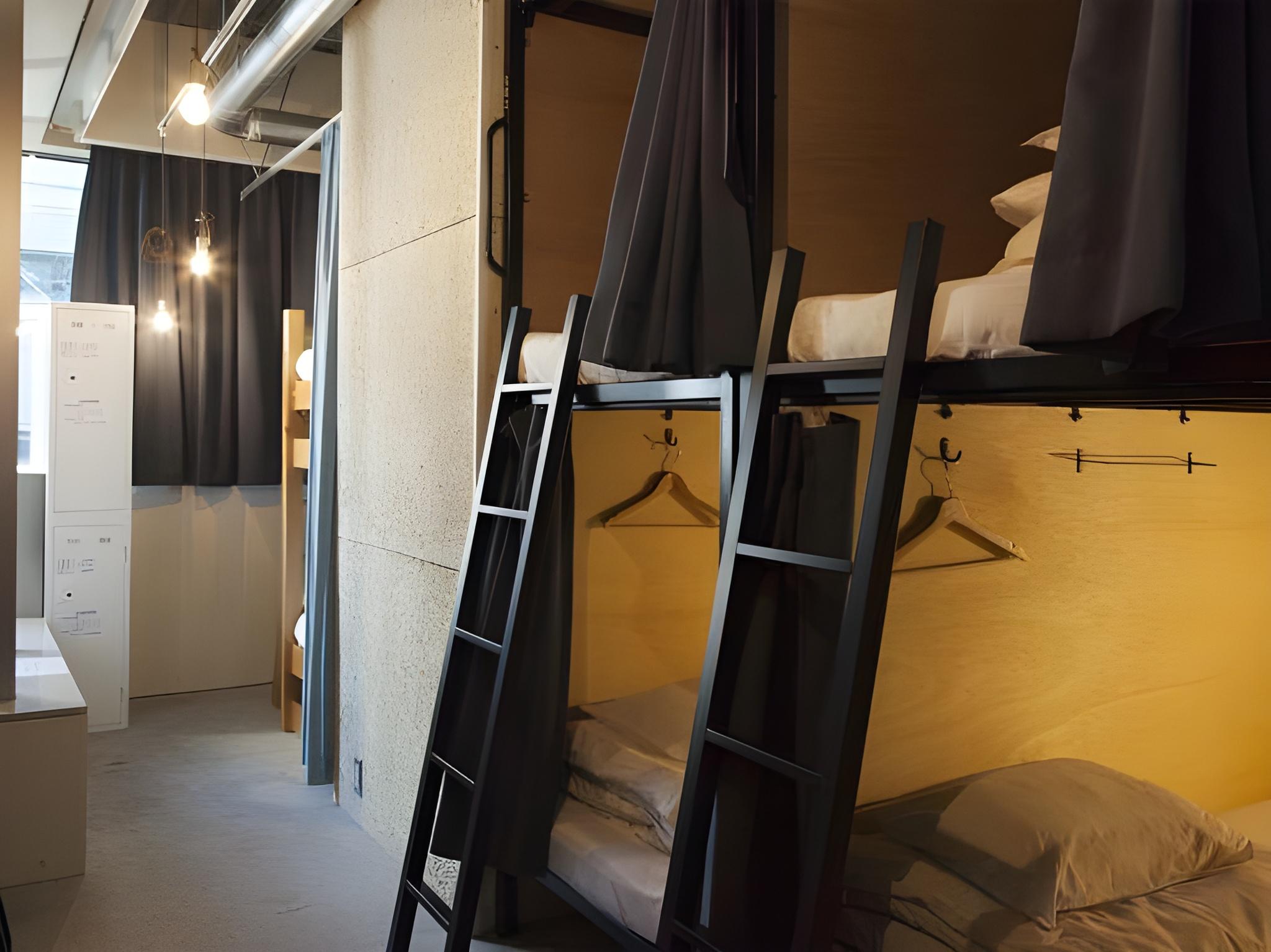 Mixed Dorm, 12 Beds