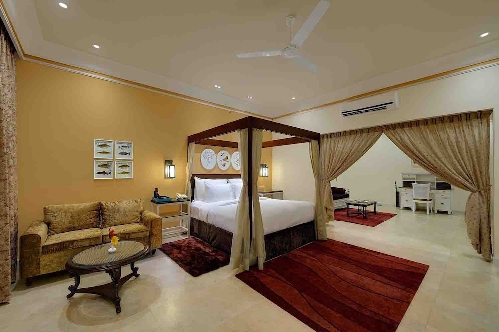 MAYFAIR Palm Beach Resort 30/74