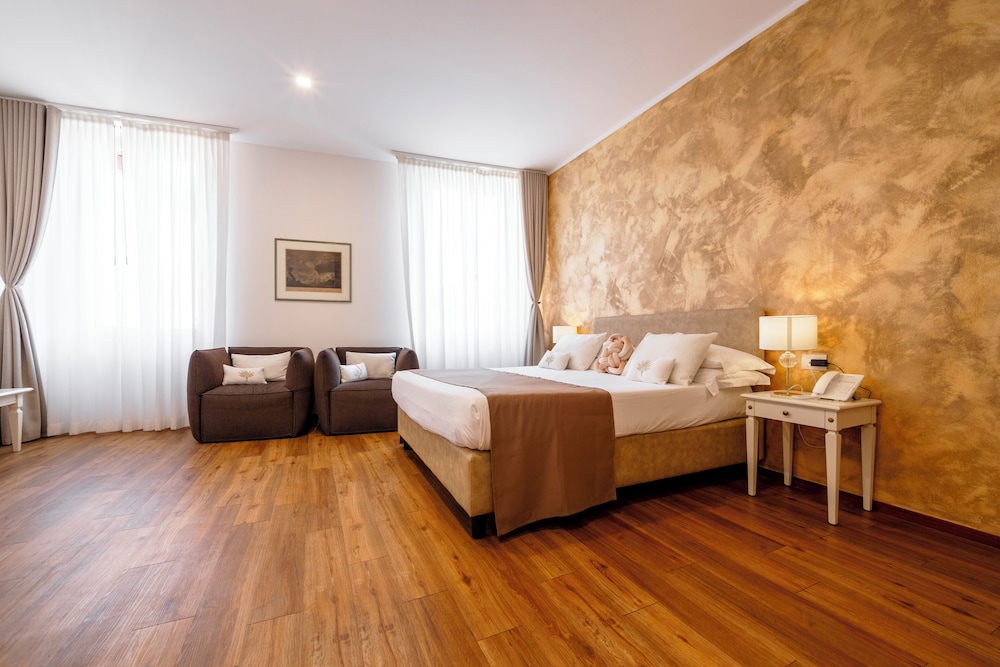 Albergo La Rocca 20/50