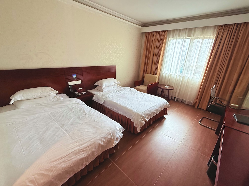 BUSINESS, SUPERIOR, TWIN BEDS