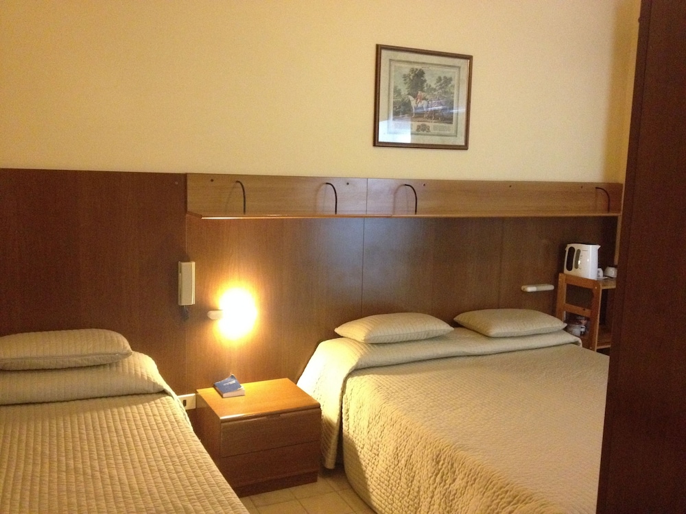 NETTUNO HOTEL 8/24