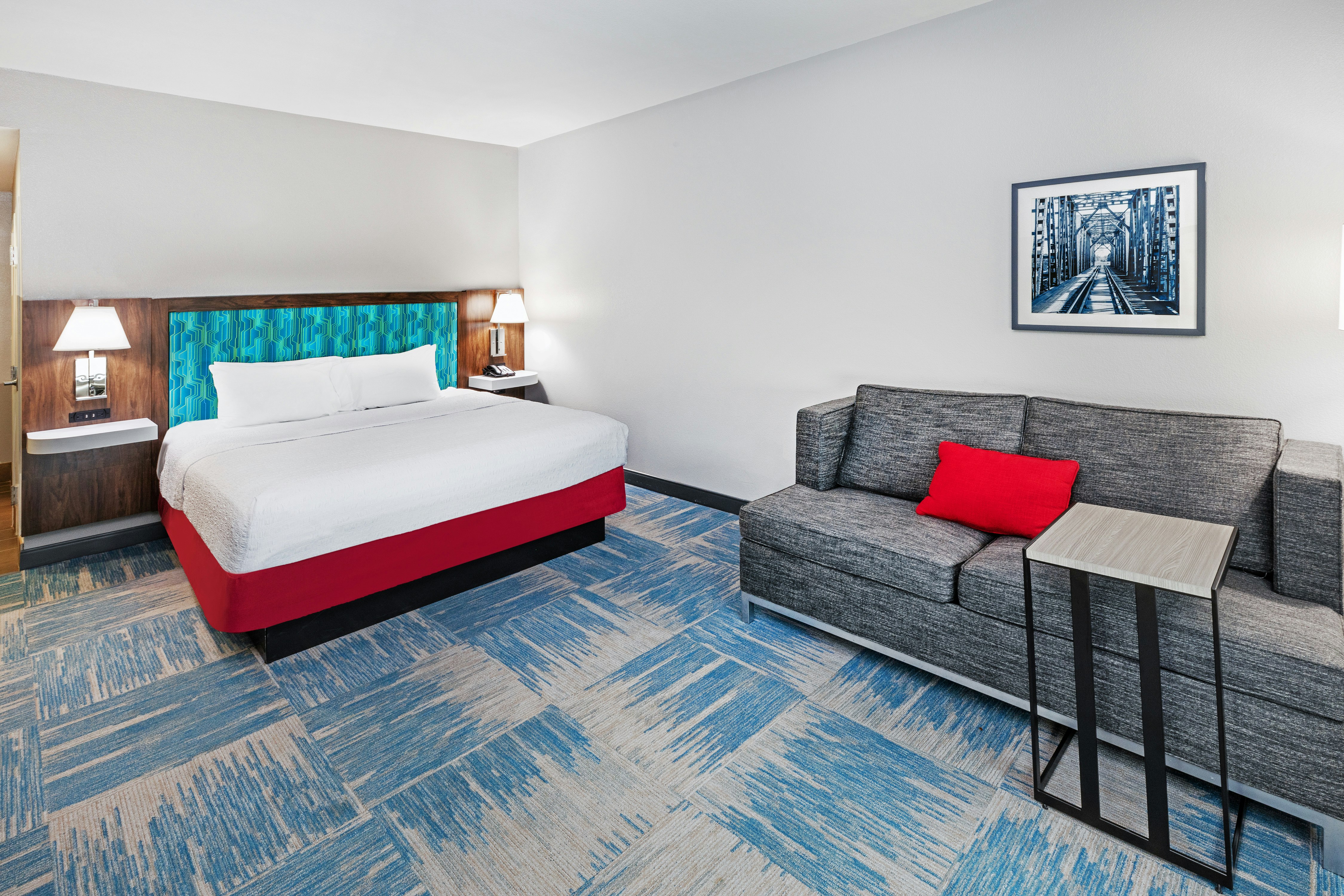 ROOM, KING BED, SOFA
