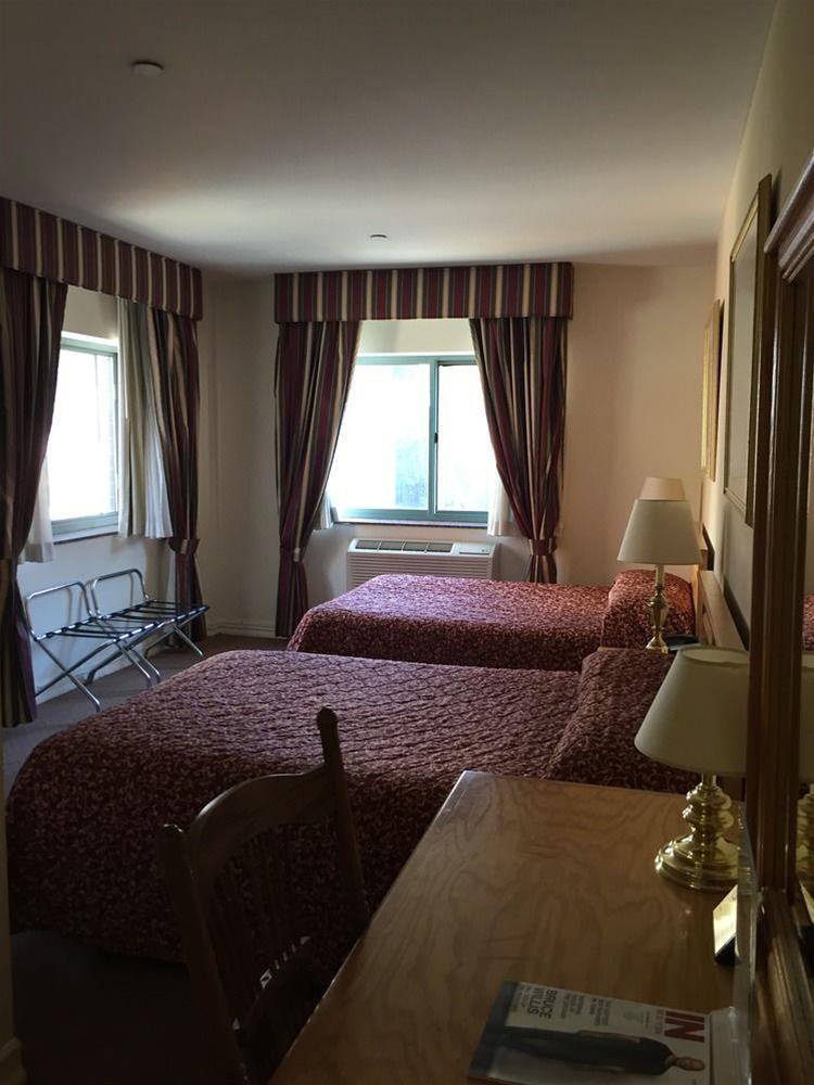 Chelsea Savoy Hotel 28/61
