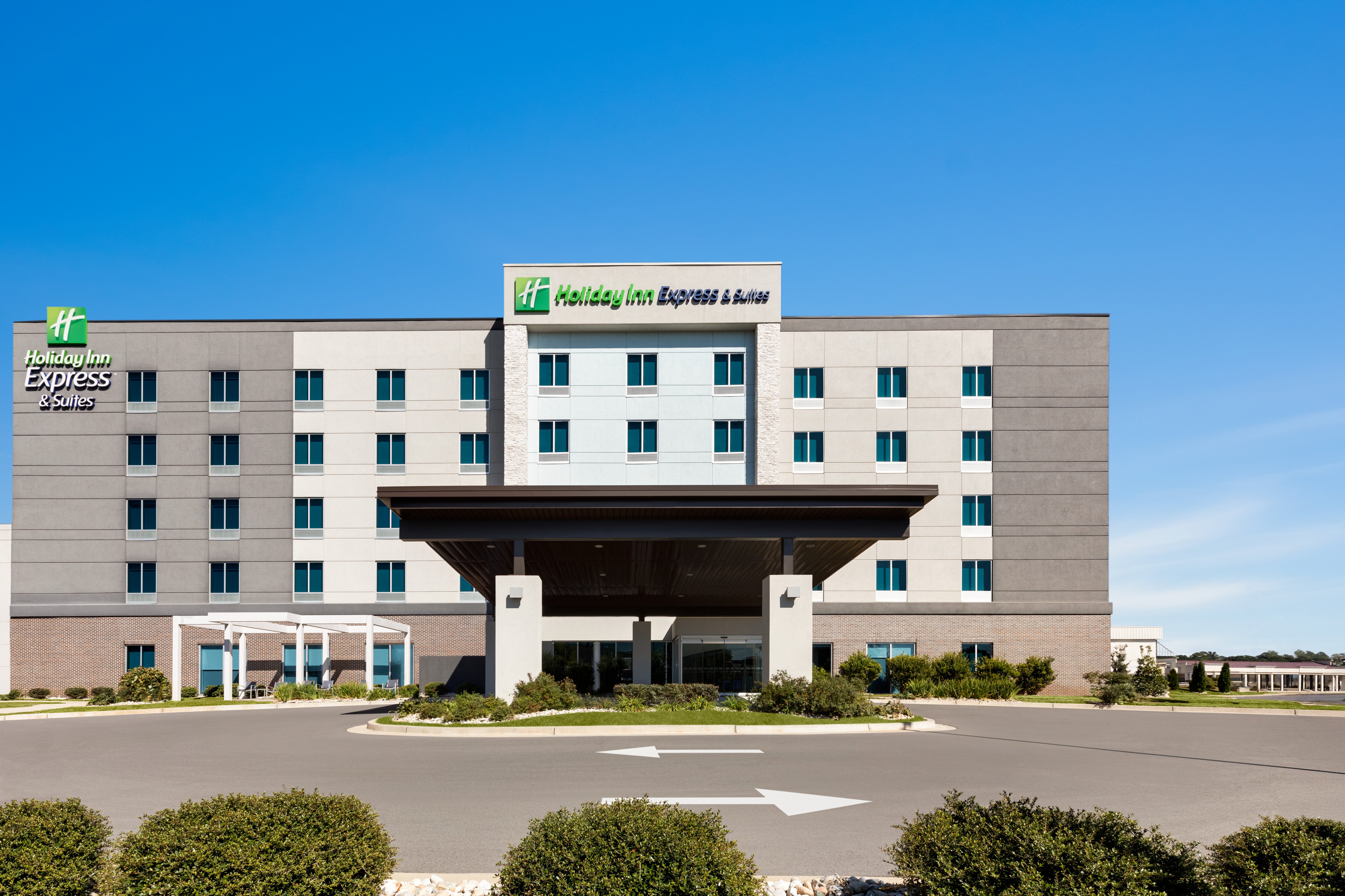 Holiday Inn Express Suites Dalton Walnut Ave 3/52