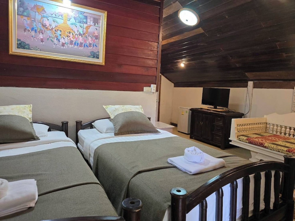 Kaengkrachan Boathouse Paradise Resort 17/78