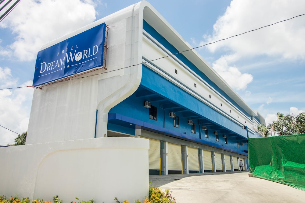 Hotel Dream World Las Pinas 4/63