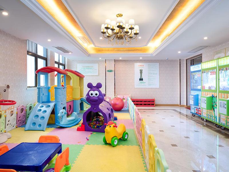 Vienna Hotel (Changshu Binjiang) 28/29